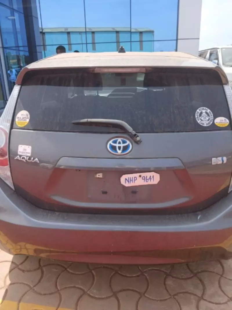 Toyota Aqua Hybrid   - 2013