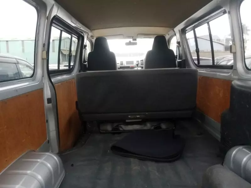 TOYOTA Hiace - 2014