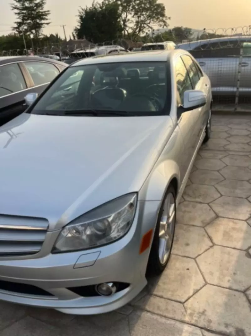 Mercedes-Benz C-Class   - 2009