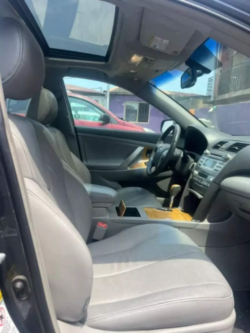 Toyota Camry - 2007