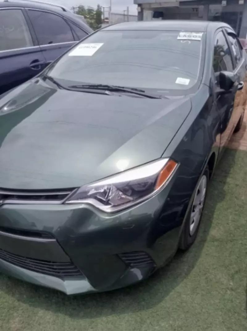 Toyota Corolla   - 2014