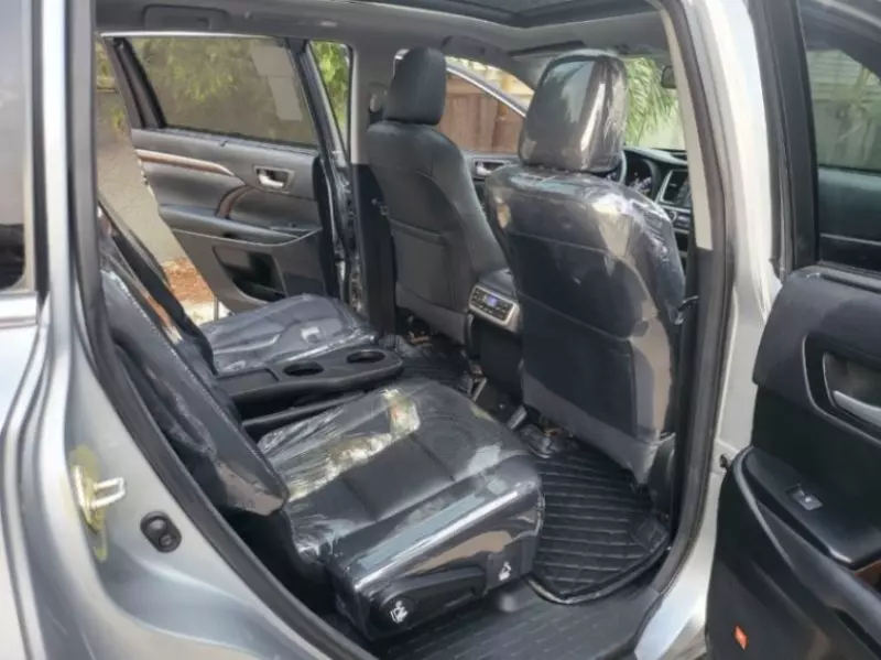 Toyota Highlander   - 2014