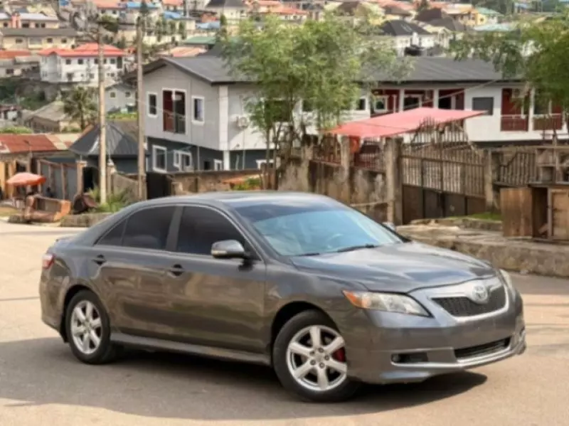 Toyota Camry - 2007