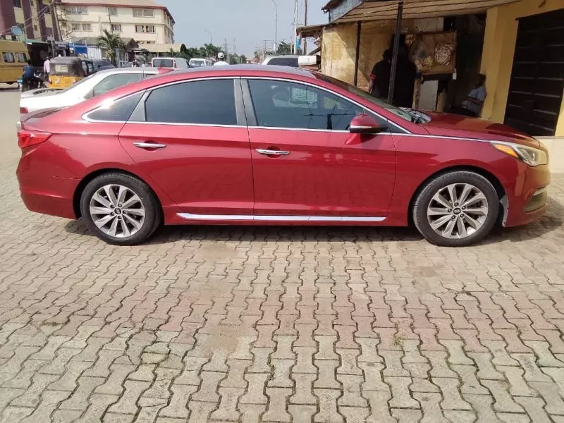 Hyundai Sonata   - 2015
