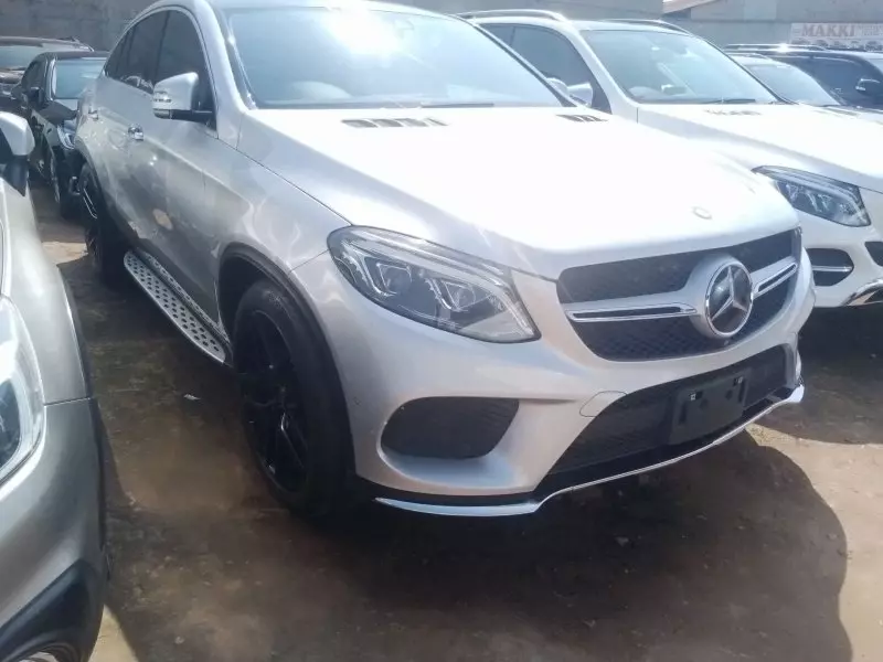 Mercedes-Benz GLE 300   - 2016