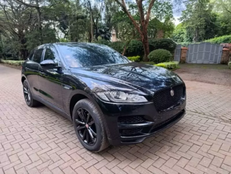 Jaguar F-Pace   - 2016