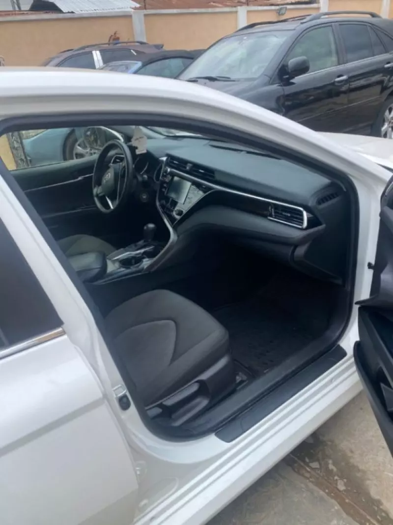 Toyota Camry   - 2018
