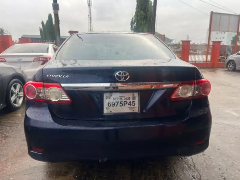 Toyota Corolla   - 2013
