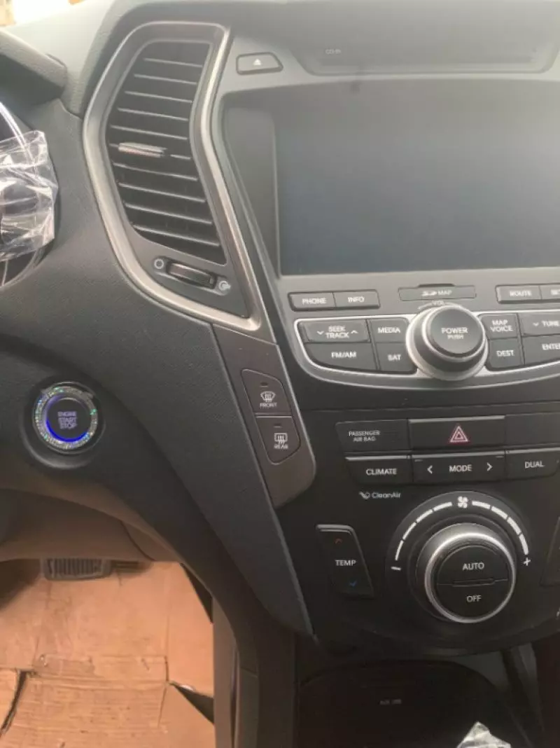 Hyundai Santa Fe - 2016