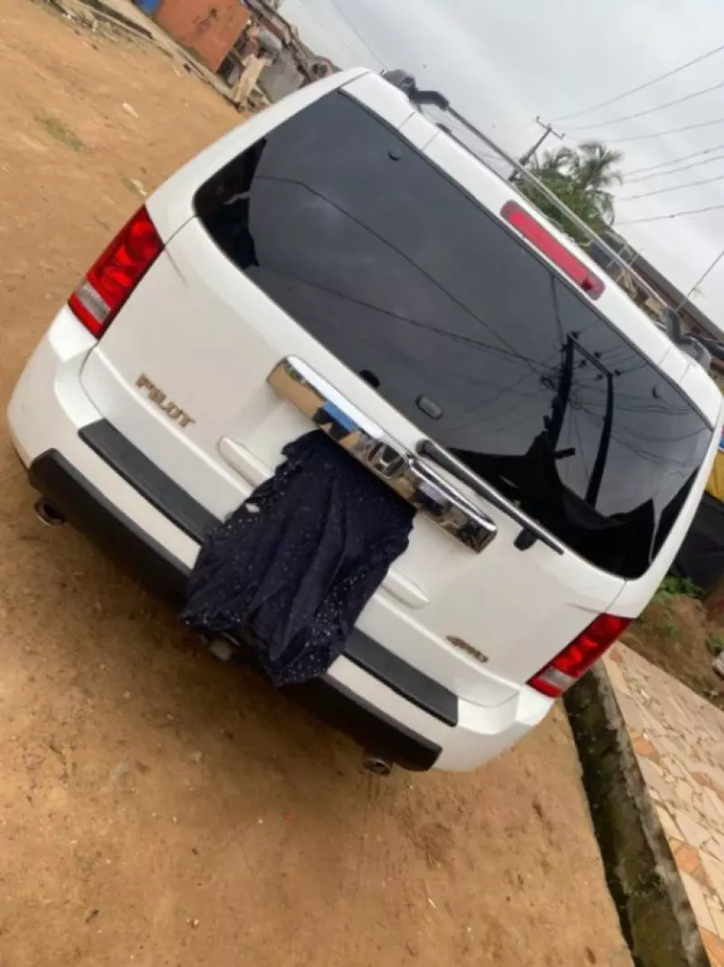 Honda Pilot   - 2011