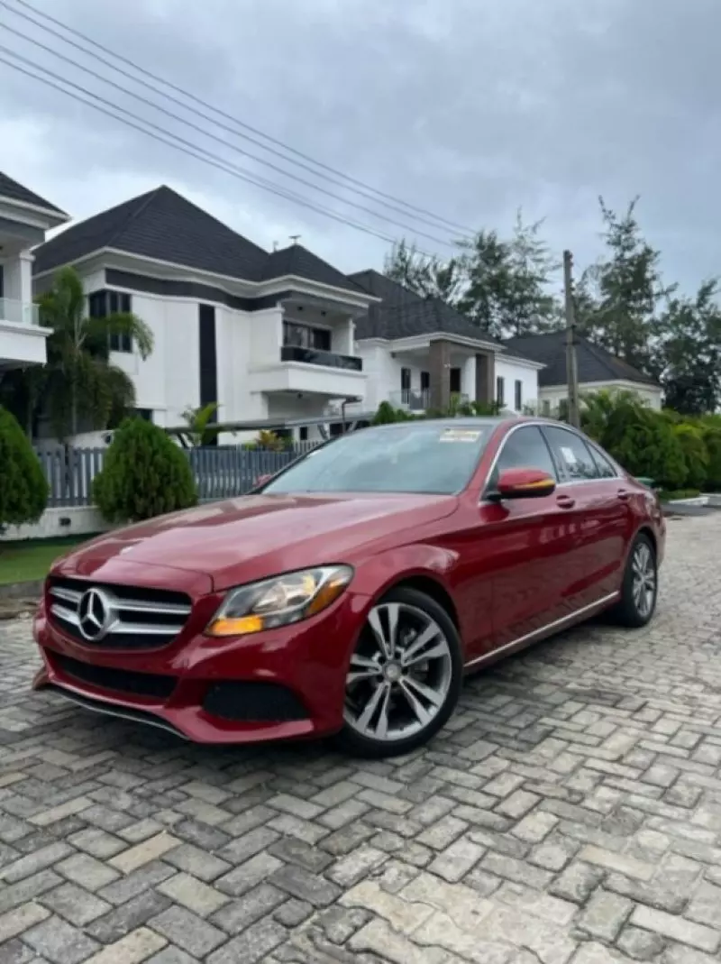 Mercedes-Benz C 300 - 2016