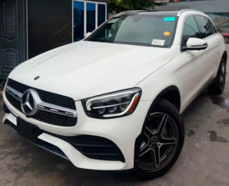 Mercedes-Benz GLC 300   - 2021