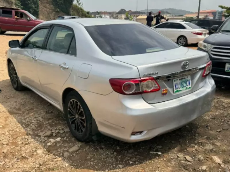 TOYOTA Corolla   - 2012
