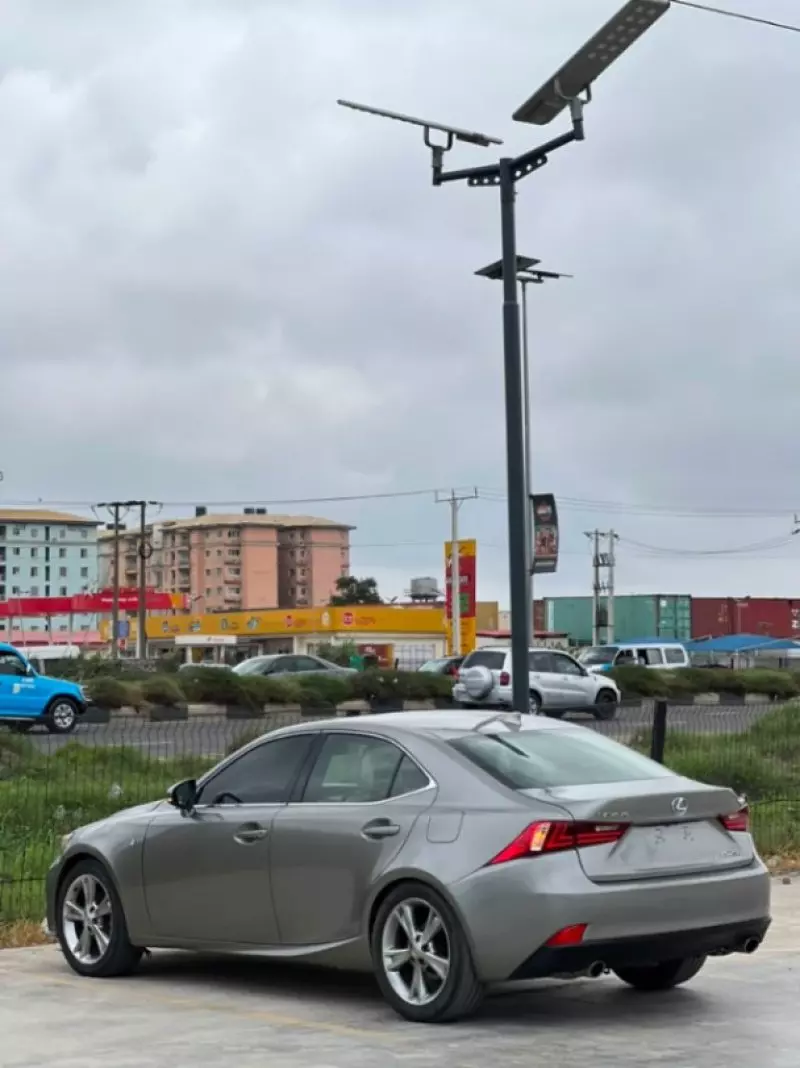 Lexus IS   - 2014