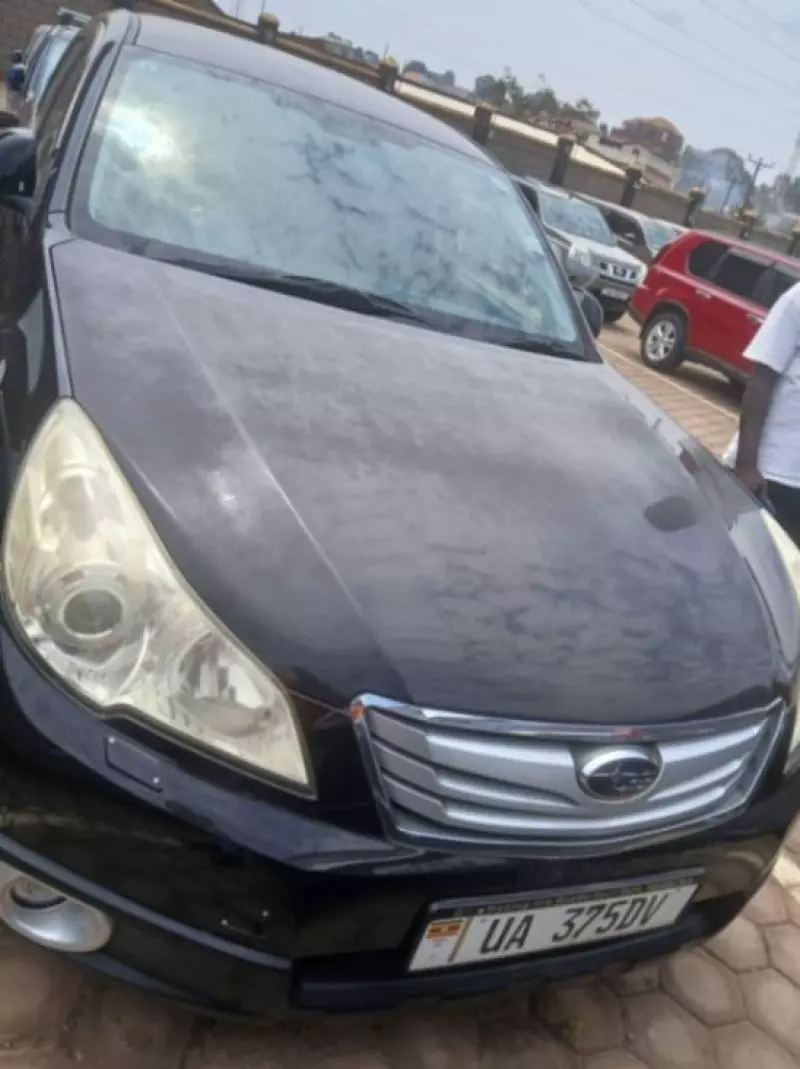Subaru Outback   - 2011