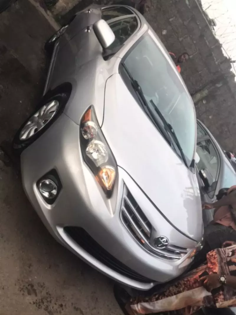 Toyota Corolla   - 2010