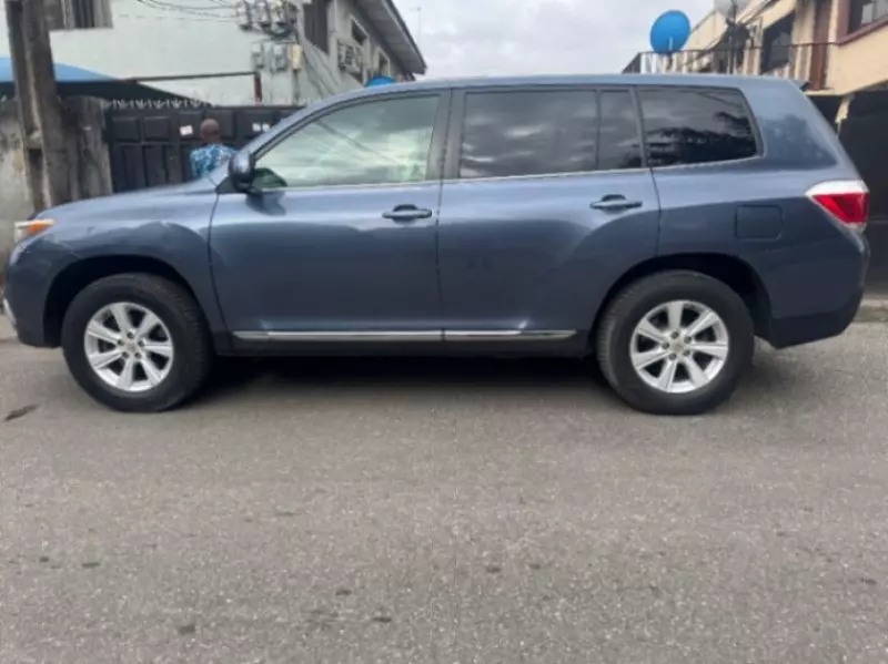 TOYOTA Highlander   - 2012