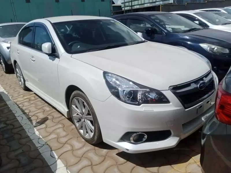 Subaru Legacy   - 2012