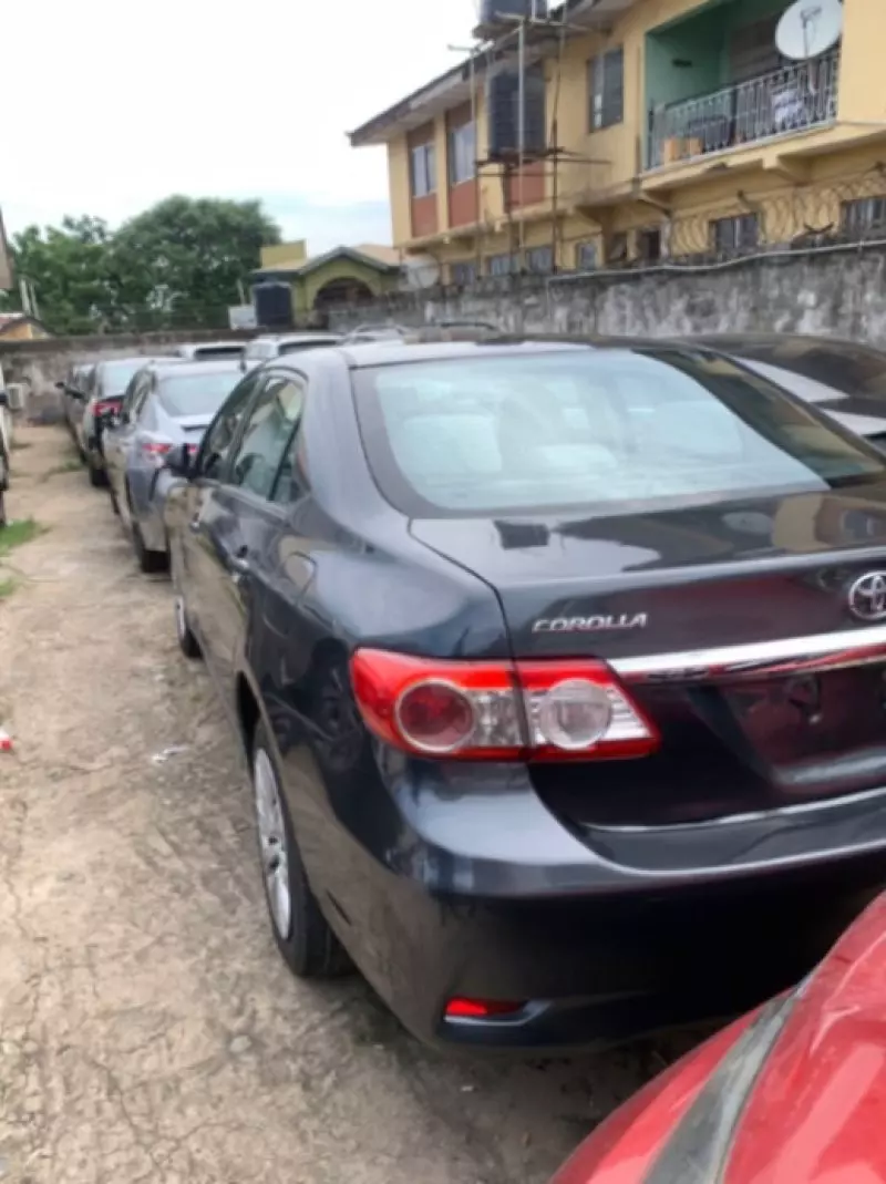 Toyota Corolla   - 2013