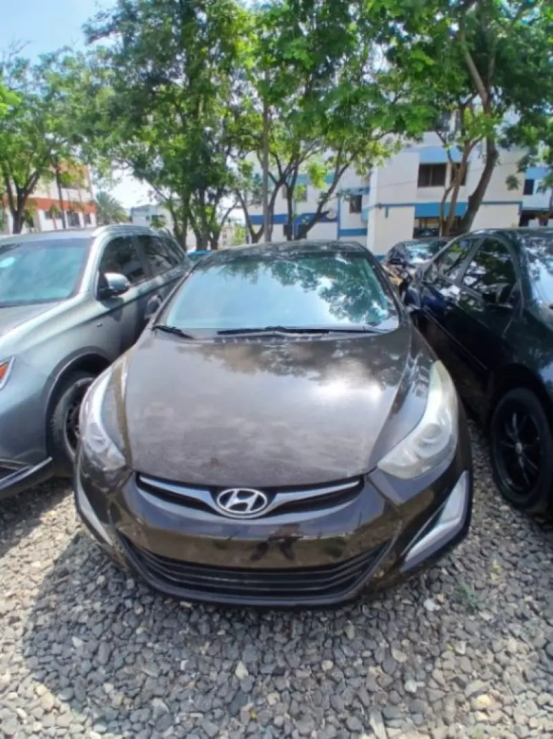 Hyundai Elantra - 2016