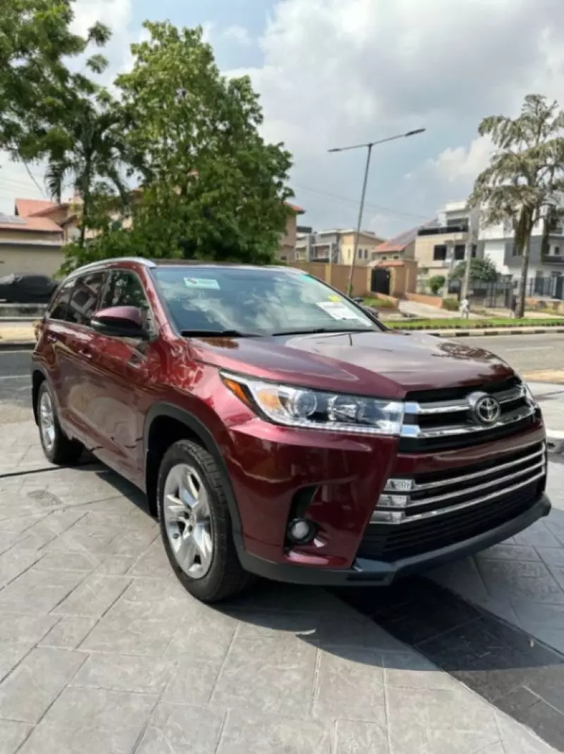 Toyota Highlander   - 2014