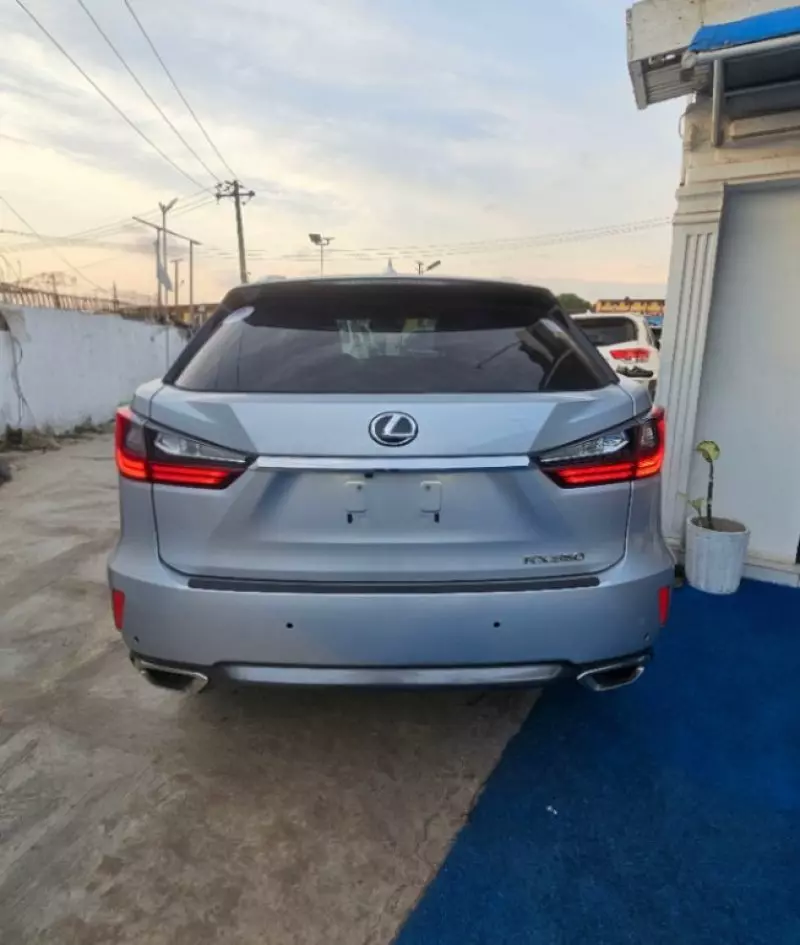 Lexus RX   - 2016