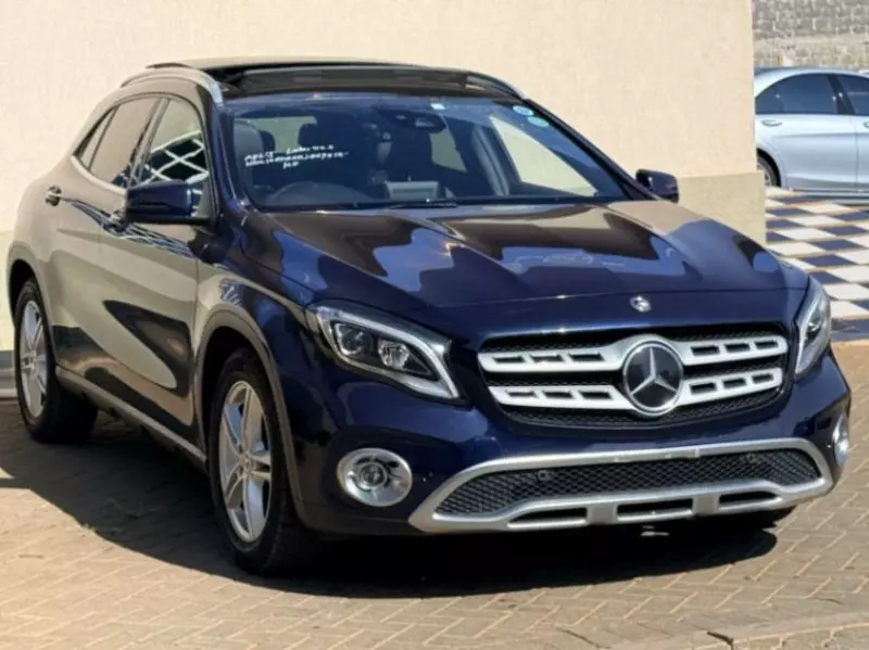 Mercedes-Benz GLA 180   - 2018