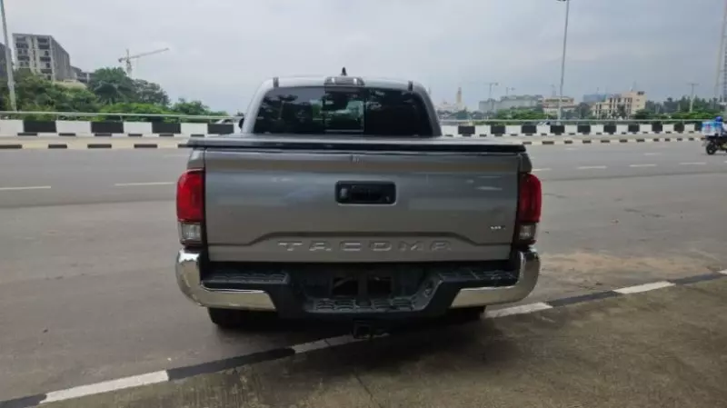 Toyota Tacoma   - 2021