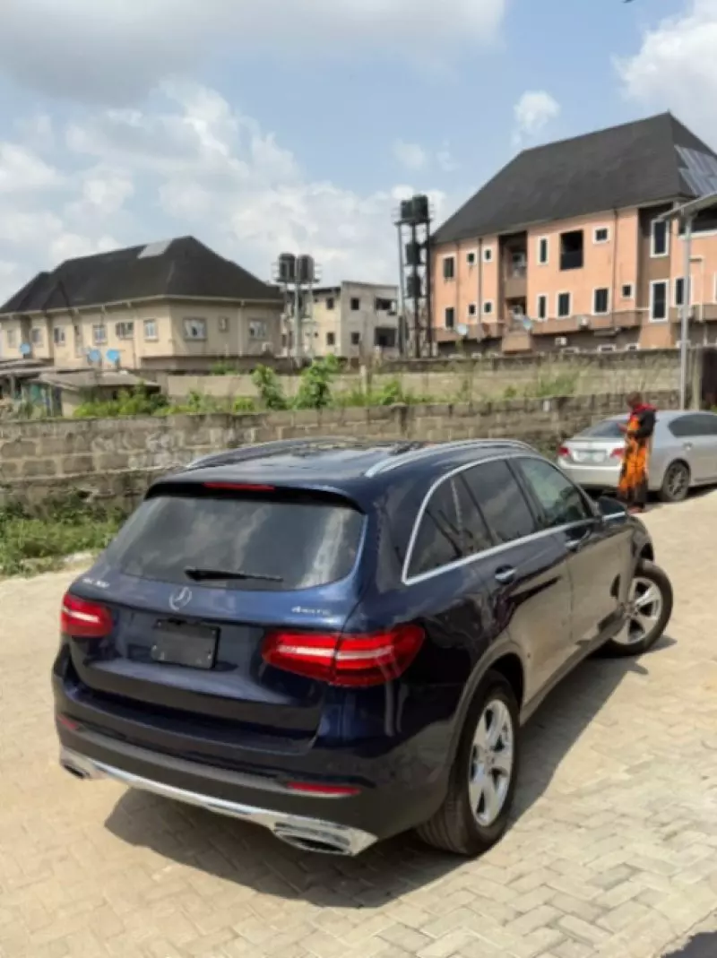 Mercedes-Benz GLC 300   - 2018