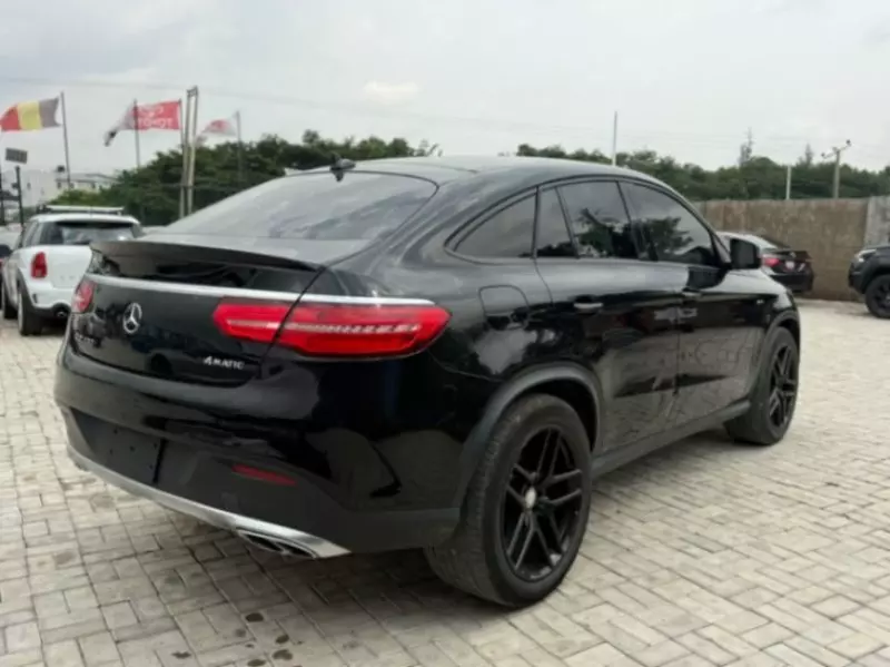 Mercedes-Benz GLE-Class   - 2016