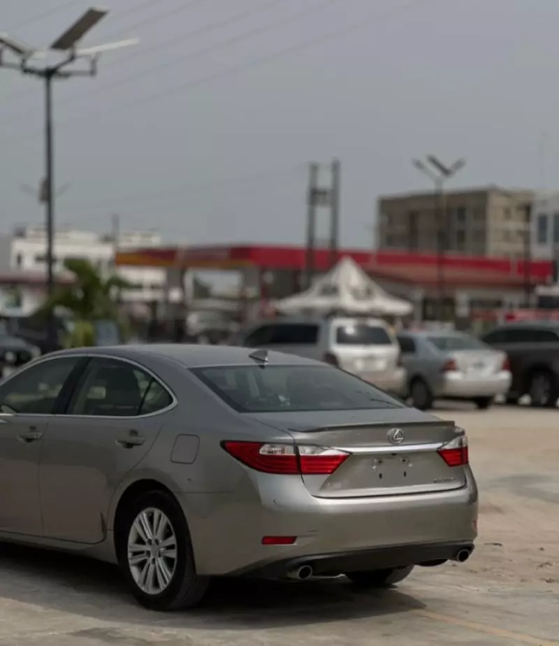 Lexus ES 350   - 2015