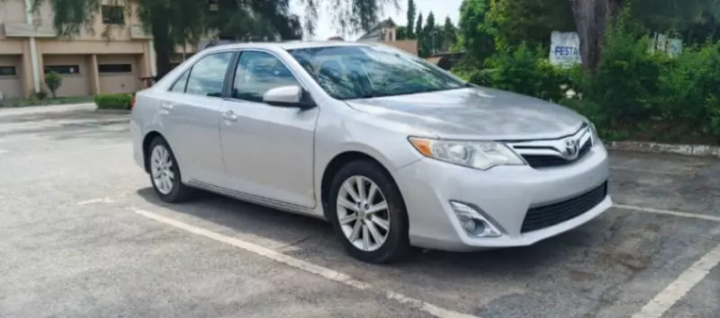 TOYOTA Camry   - 2012