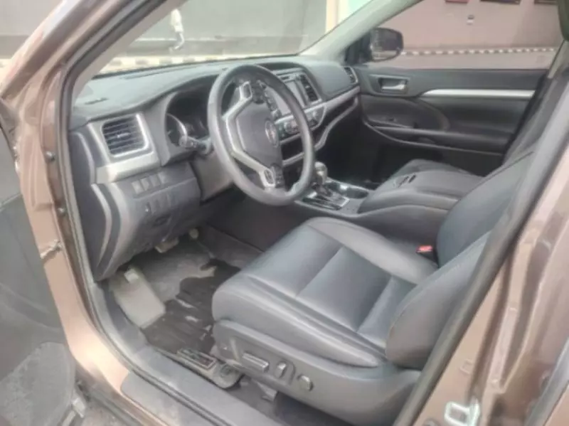 Toyota Highlander   - 2019