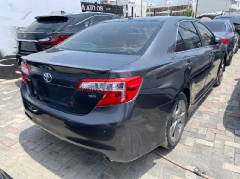 TOYOTA Camry   - 2012