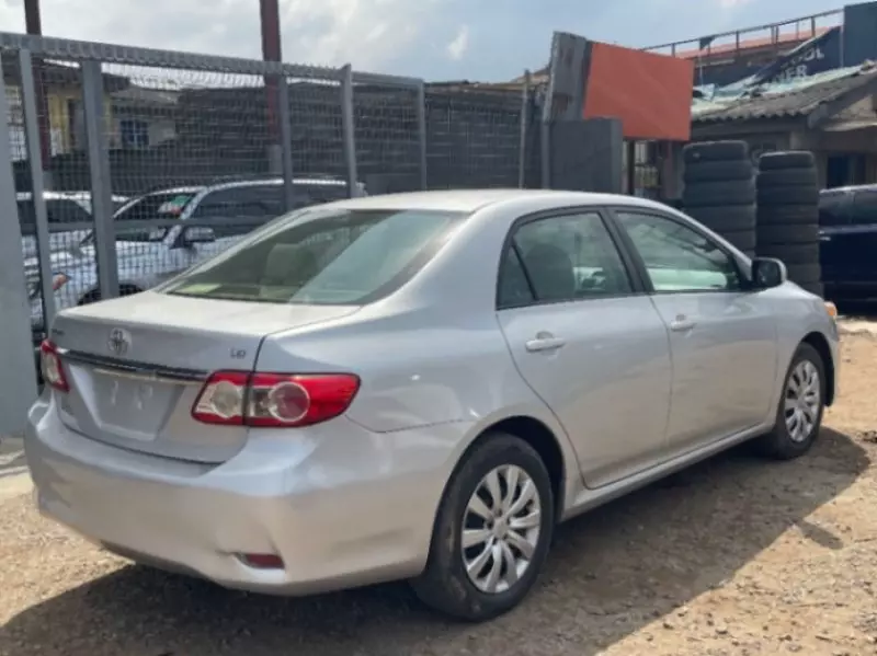 Toyota Corolla   - 2012