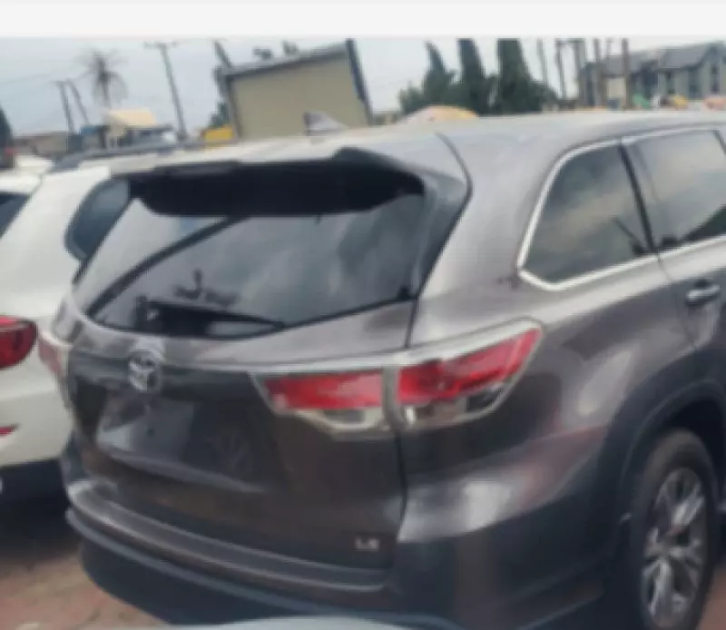 TOYOTA Highlander   - 2016