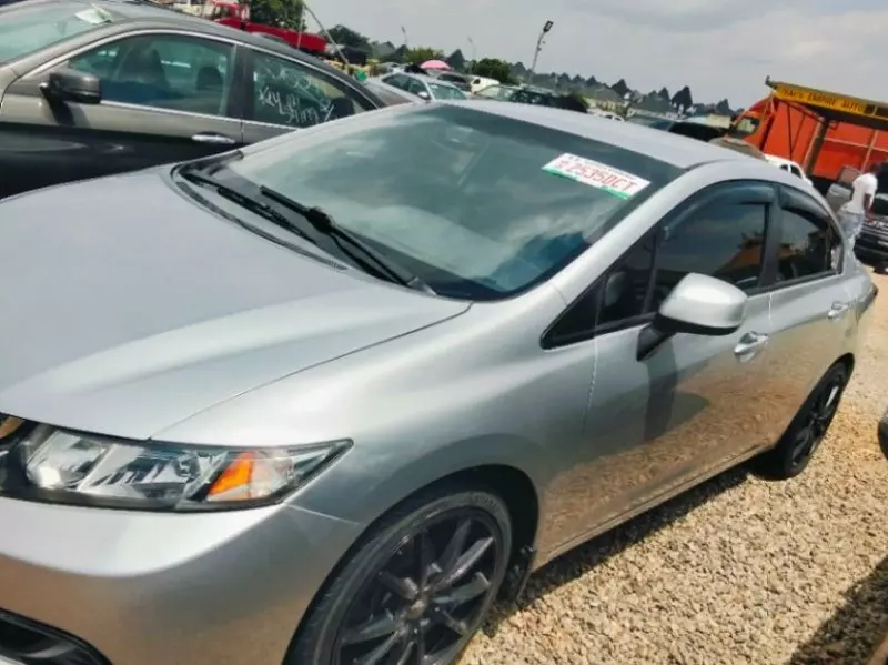 Honda Civic - 2013