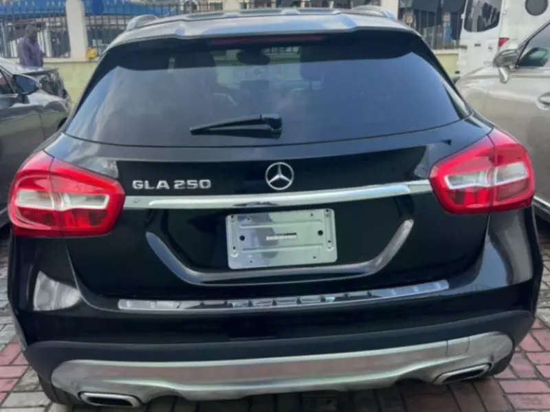 Mercedes-Benz GLA-Class   - 2016