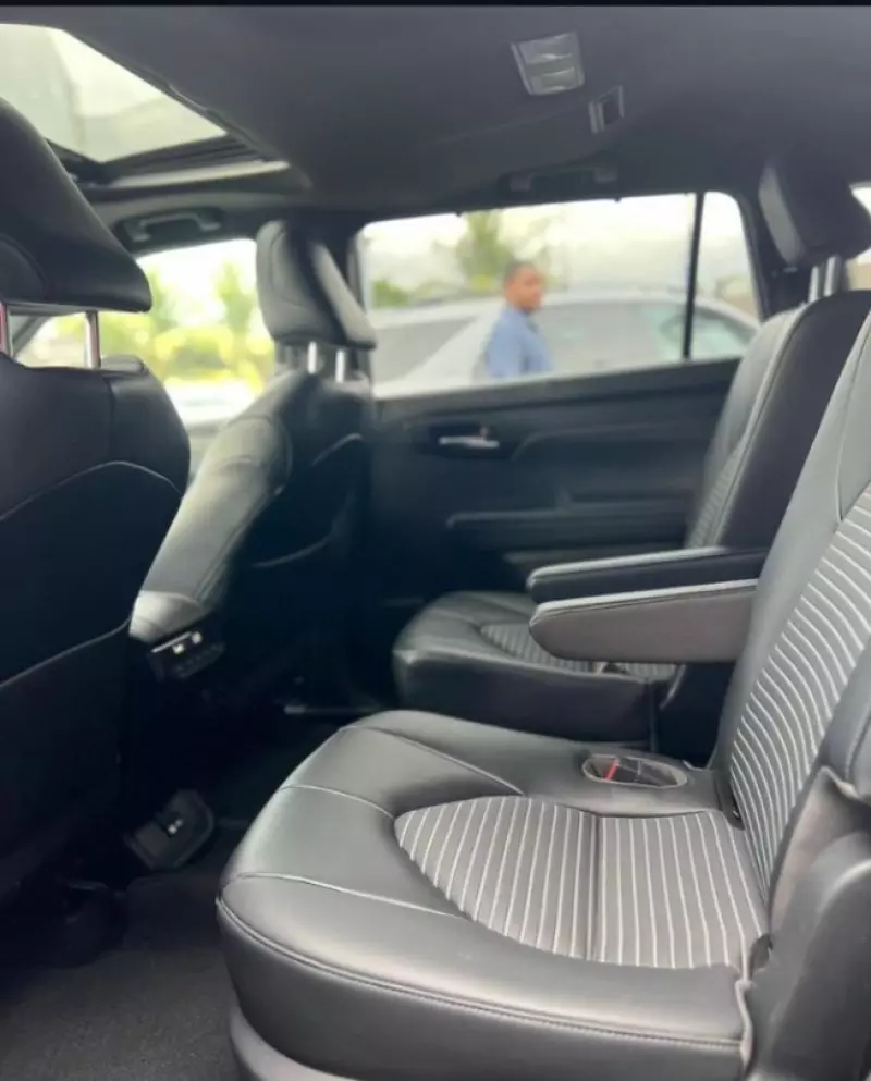 Toyota Highlander   - 2023