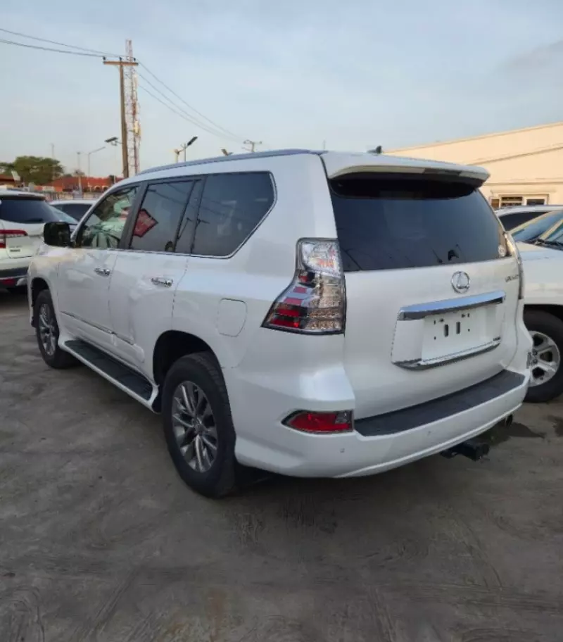 Lexus GX   - 2016