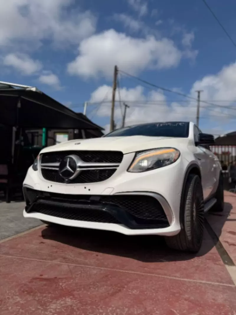 Mercedes-Benz GLE-Class   - 2016