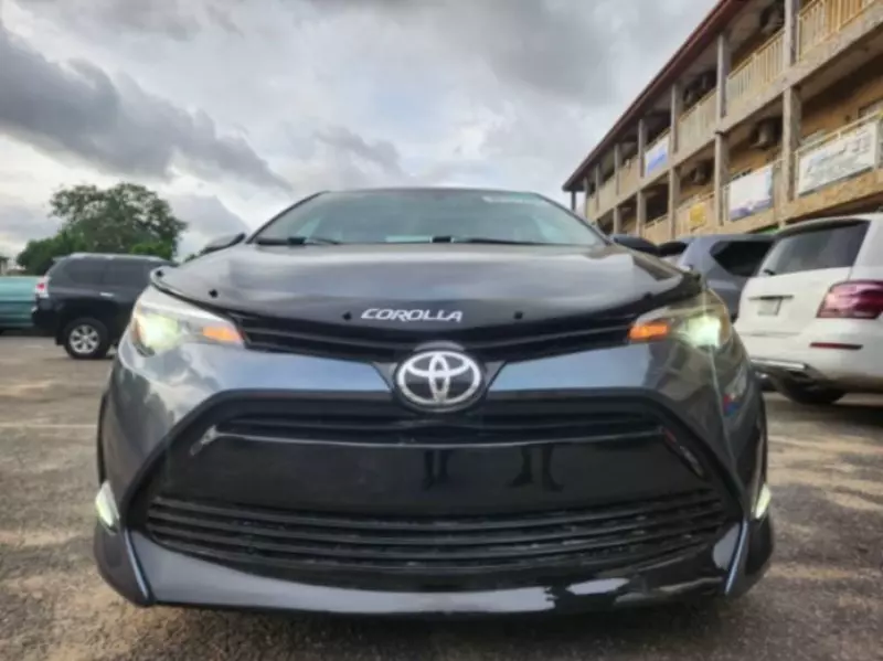 TOYOTA Corolla   - 2017