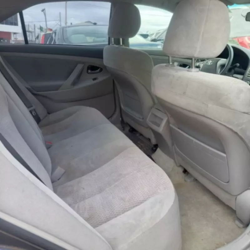 TOYOTA Camry   - 2010