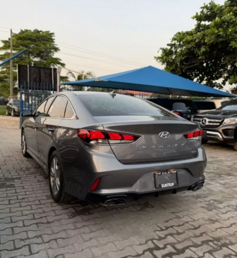 Hyundai Sonata   - 2018