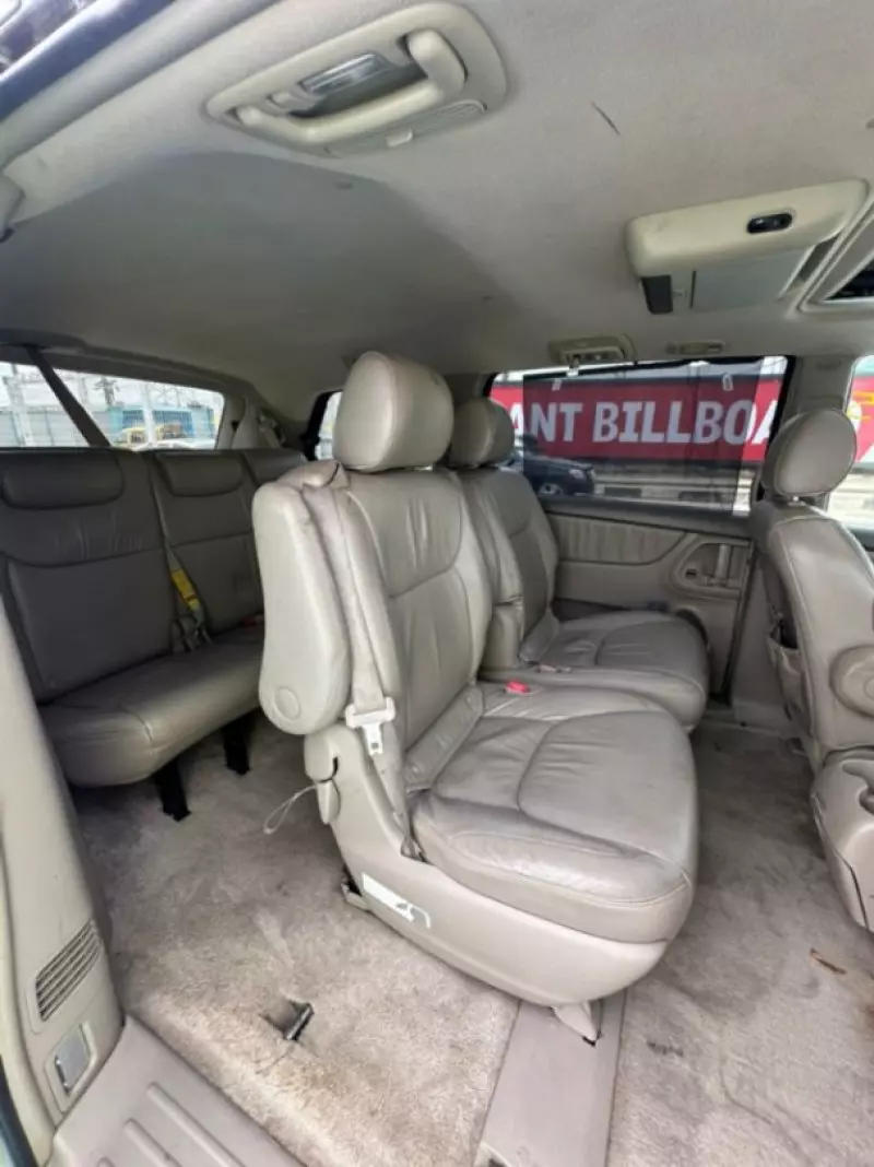 TOYOTA Sienna   - 2007