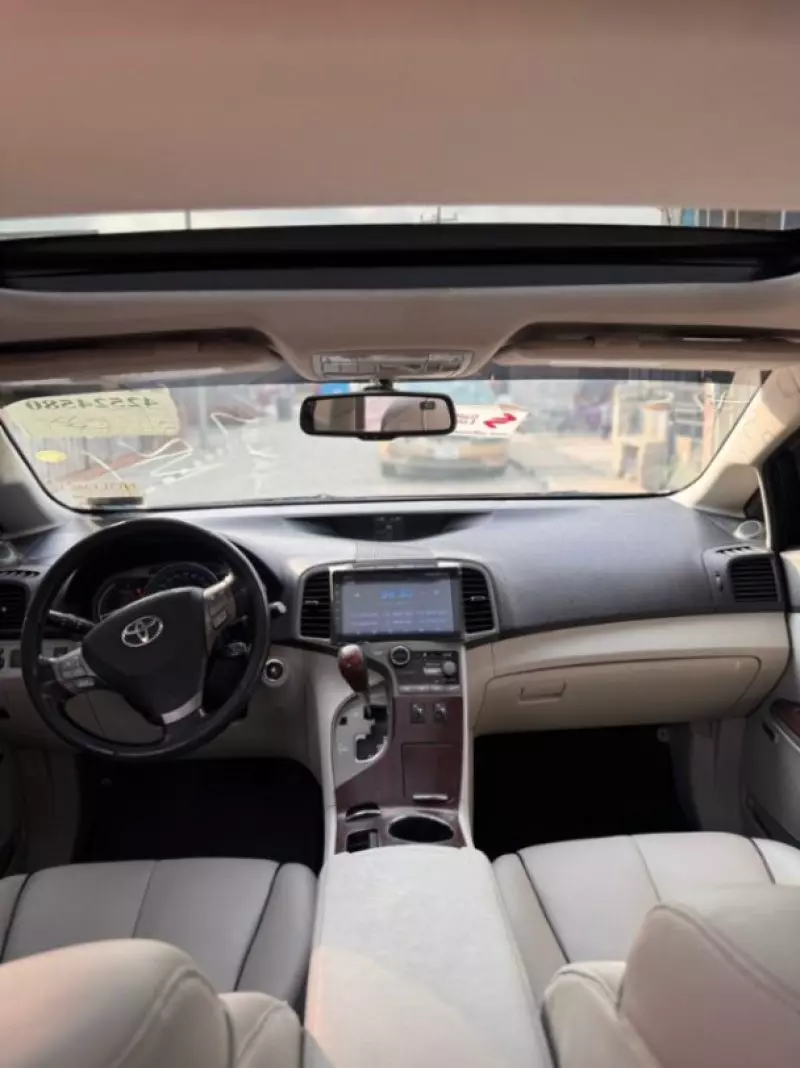 Toyota Venza   - 2012