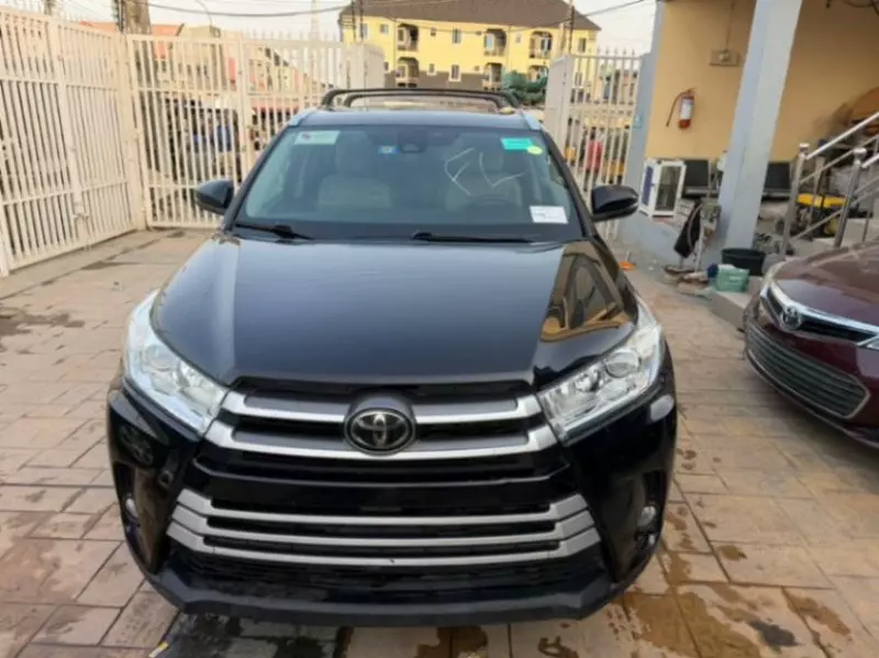 Toyota Highlander   - 2019