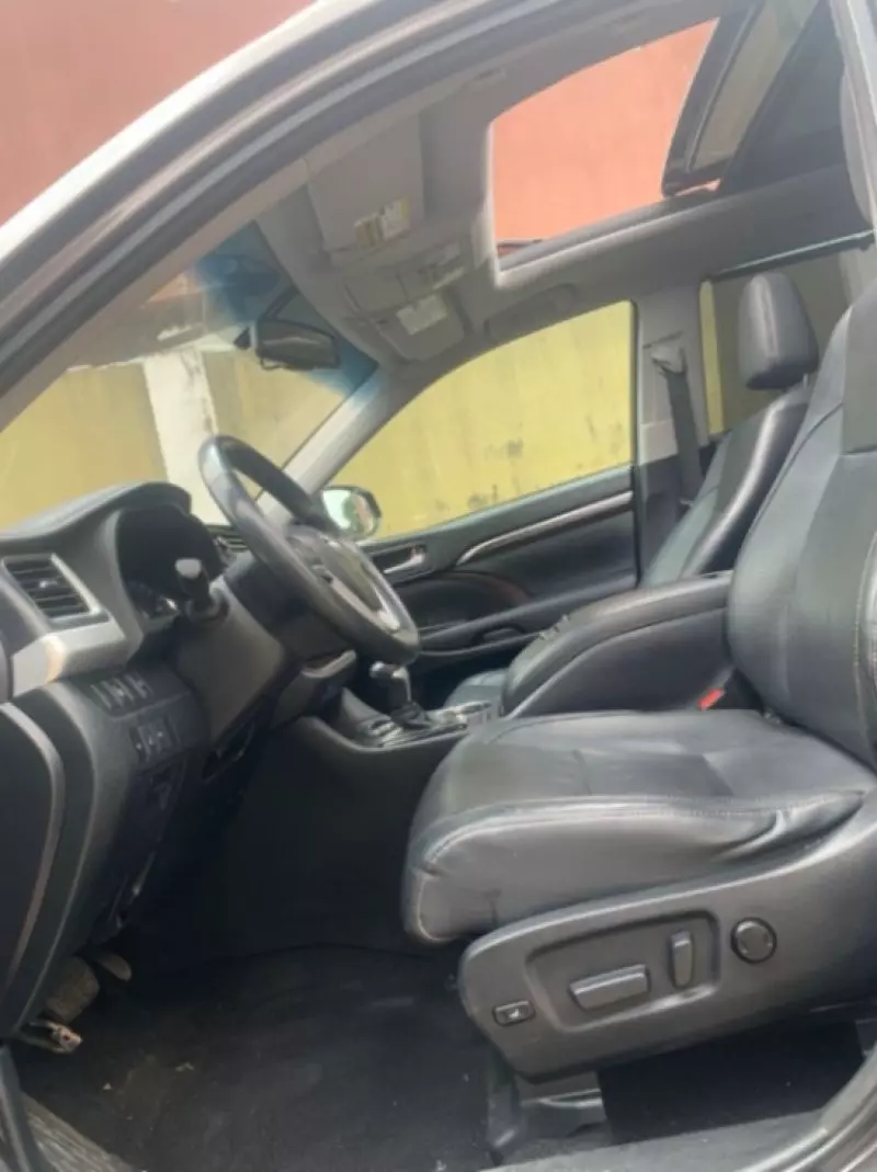 Toyota Highlander   - 2015