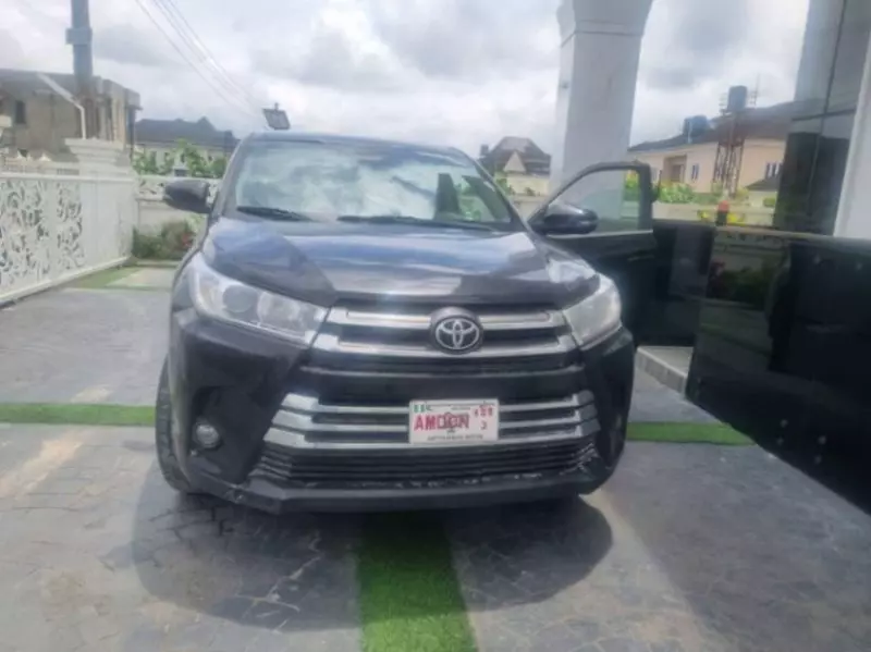 TOYOTA Highlander   - 2016