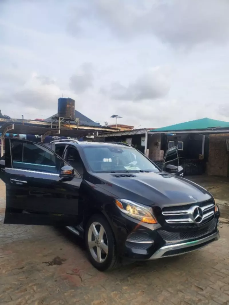 Mercedes-Benz GLE 350 - 2018